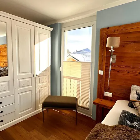 Apartamento Ferienwohnung-koenigsschloesser